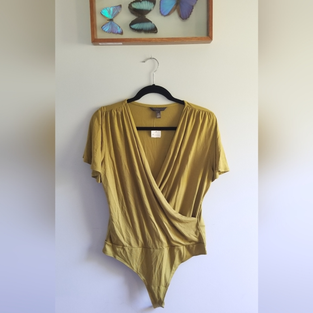 {NWT} Banana Republic • Olive Green Body Suit